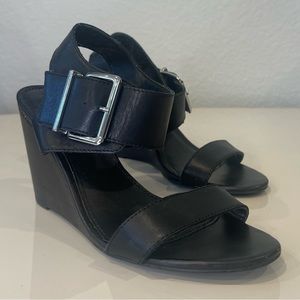 Steve Madden Winston Black Leather Wedge Sandal